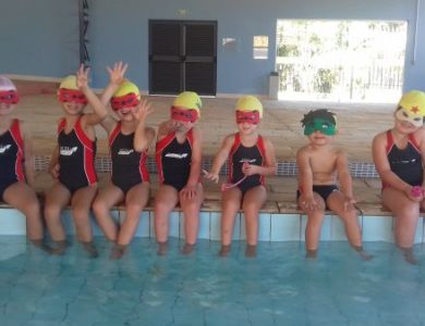 Super heróis na piscina  – Atividade Extracurricular